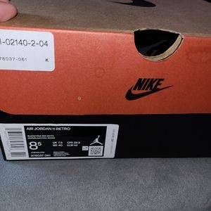 Jordan bred 11s (2019)